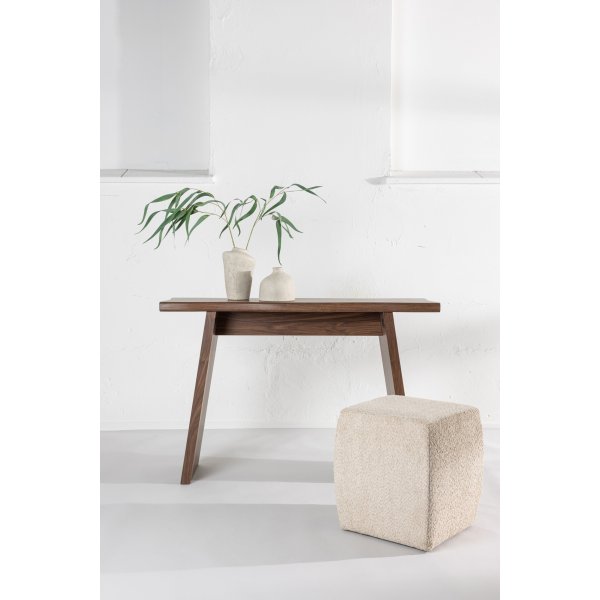 Kirkenes skrivebord 120 x 40 cm - Valnøtt Kirkenes skrivebord 120 x 40 cm - Valnøtt