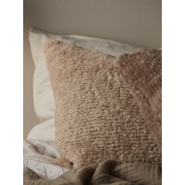 Dolly putetrekk 45 x 45 cm - Nougat Dolly putetrekk 45 x 45 cm - Nougat