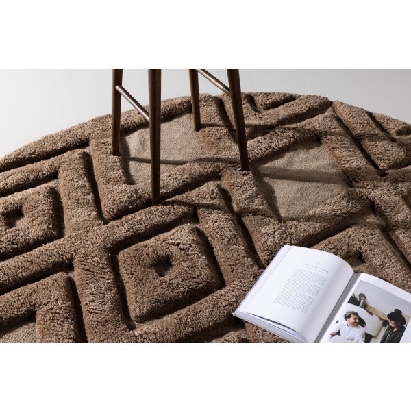 Dahlia ullteppe - Mørkebrunt Dahlia ullteppe - Mørkebrunt