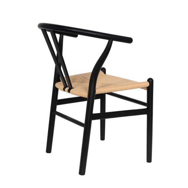 Ludvig spisebord Ø120 cm i eik med 4 Brandon lenestoler i svart med tausete Ludvig spisebord Ø120 cm i eik med 4 Brandon lenestoler i svart med tausete