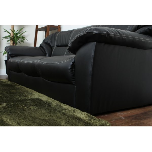 Sofa i svart PVC 3-seter - Dominic Sofa i svart PVC 3-seter - Dominic