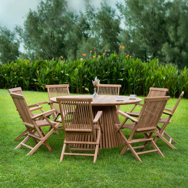 Salt utegruppe i teak: rundt bord 150 cm med 8 lenestoler