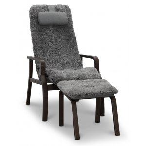 Lenestol med fotskammel i ekte saueskinn, røykfarget eik/grått - Frank + Møbelføtter Lenestol med fotskammel i ekte saueskinn, røykfarget eik/grått - Frank + Møbelføtter