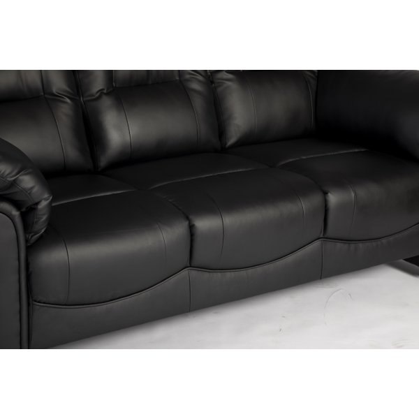 Vera 3-seters sofa i sort PU + M�belpleie Skinnbeskyttelse