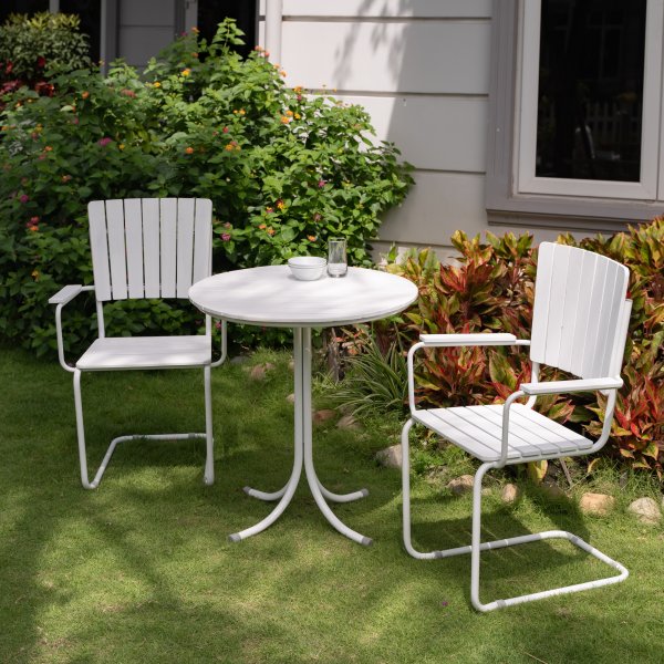 Balkongsett: 2 lenestoler med rundt bord