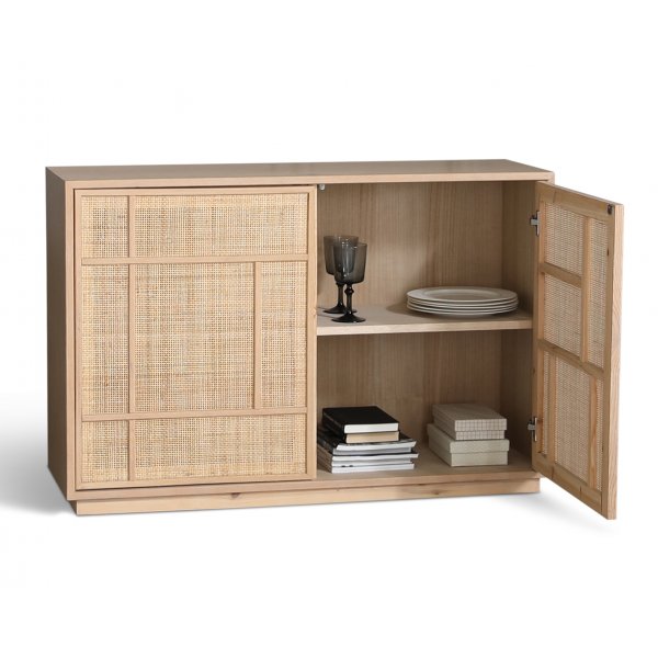 Skjenk med oppbevaring og rottingdører 120 cm brede - Stockholm Skjenk med oppbevaring og rottingdører 120 cm brede - Stockholm