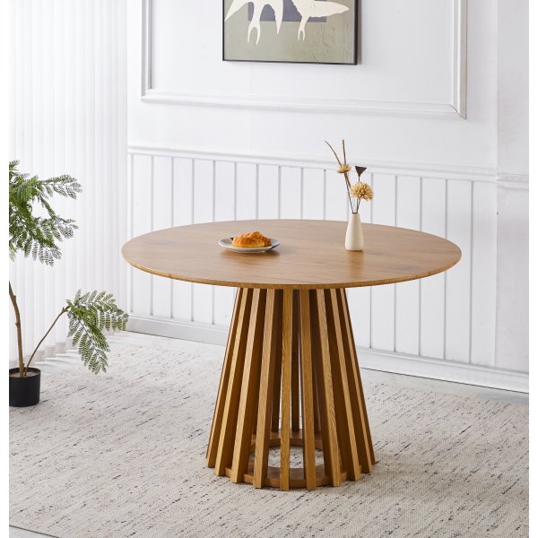 Inez rundt spisebord Ø120 cm - Eik Inez rundt spisebord Ø120 cm - Eik