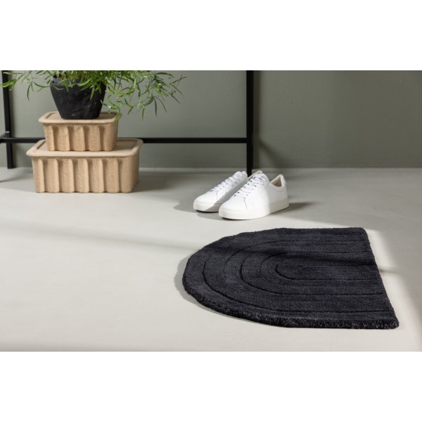 Nora teppe 50 x 80 cm - Sort Nora teppe 50 x 80 cm - Sort