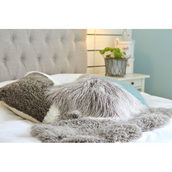 Shansi putevar fåreskinn - Beige/vit Shansi putevar fåreskinn - Beige/vit