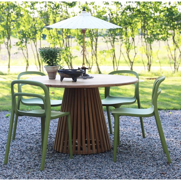 Spisegruppe Salt teak: Teakbord rundt 120 cm inkludert 4 stk. Nordan stoler