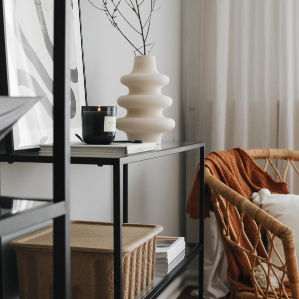 Dino avlastningsbord 100 x 30 cm - Sort Dino avlastningsbord 100 x 30 cm - Sort