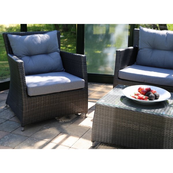 Brohusen utegruppe - Grå kunstrotting Brohusen utegruppe - Grå kunstrotting