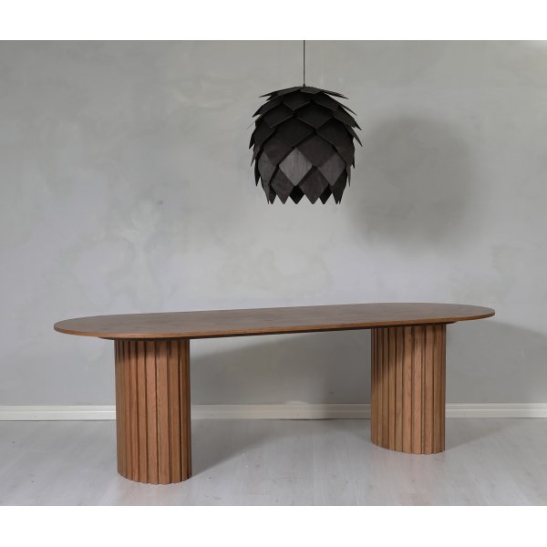 PiPi ovalt spisebord 240 cm - Valnøtt PiPi ovalt spisebord 240 cm - Valnøtt
