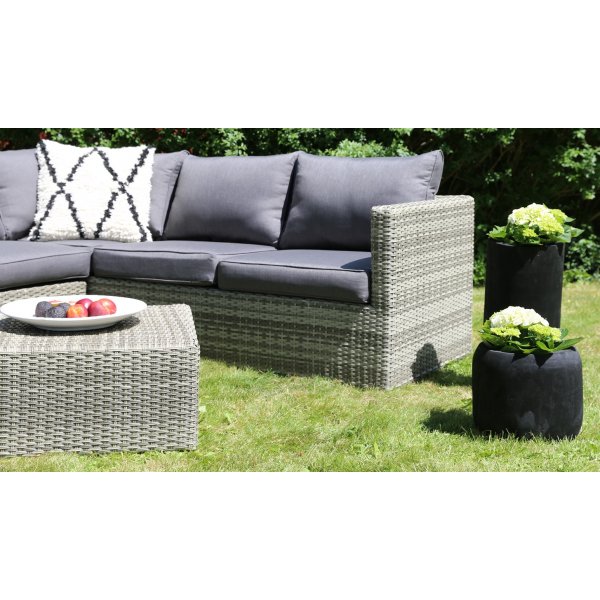 Boviken hjørnesofa med fotskammel - Grå kunstrotting Boviken hjørnesofa med fotskammel - Grå kunstrotting