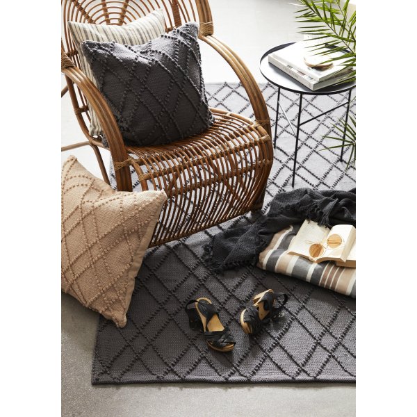 Alma teppe 160 x 230 cm - Grå Alma teppe 160 x 230 cm - Grå