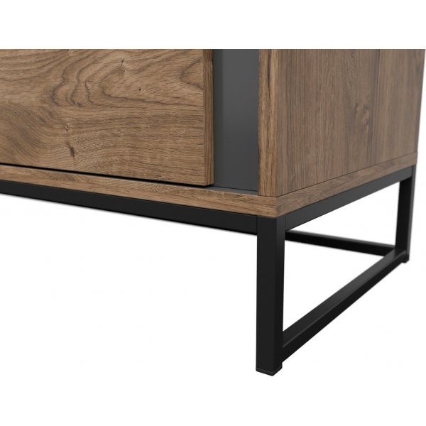 Loftskjenk - M�rk eik