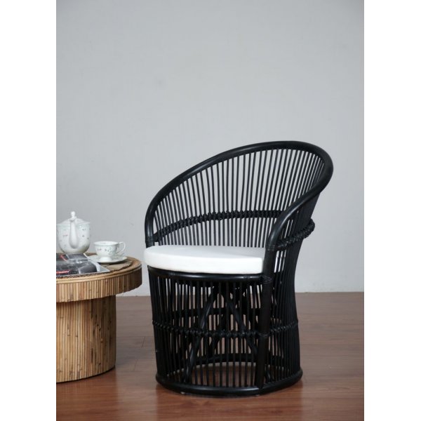 Narva lenestol - Svart rotting + Tekstilrens for møbler Narva lenestol - Svart rotting + Tekstilrens for møbler