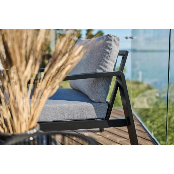 Clyde loungegruppe - Svart + Tekstilrens for møbler Clyde loungegruppe - Svart + Tekstilrens for møbler