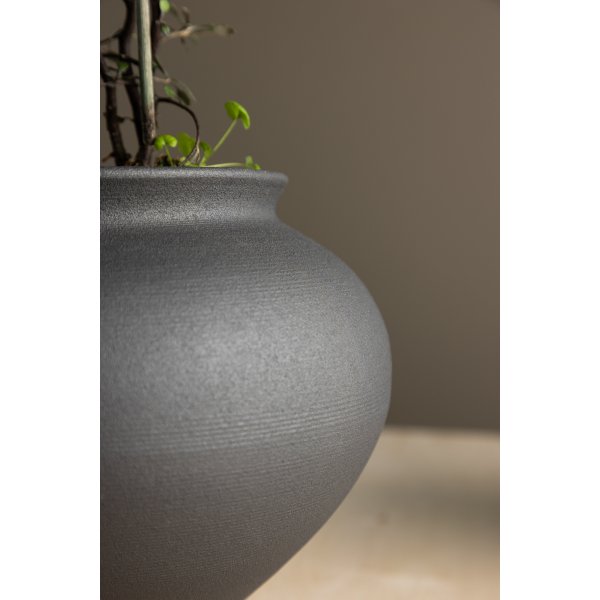 Rellis vase 18 x 18 cm - Sort Rellis vase 18 x 18 cm - Sort
