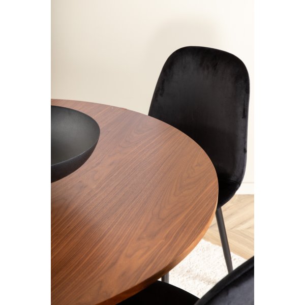 Bianca Spisesett rundt spisebord i valnøtt med 4 Polar sorte stoler Bianca Spisesett rundt spisebord i valnøtt med 4 Polar sorte stoler