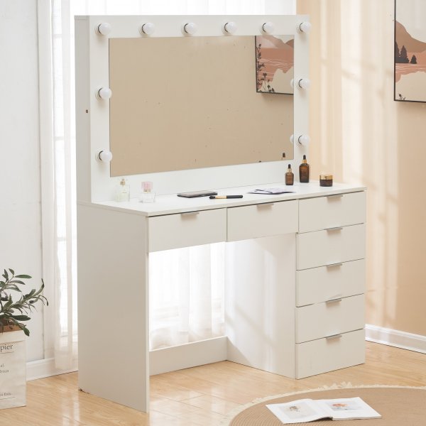 Sminkbord med belysning och förvaring Sminkbord med belysning och förvaring