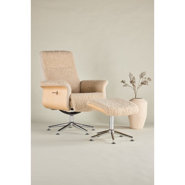 Lenestol med fotskammel - Beige saueskinnsimitasjon/oljet eik + Tekstilpleie for møbler Lenestol med fotskammel - Beige saueskinnsimitasjon/oljet eik + Tekstilpleie for møbler