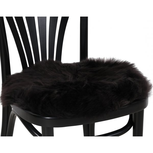 Plaza stolpute saueskinn 34 cm - Mørkebrun Plaza stolpute saueskinn 34 cm - Mørkebrun