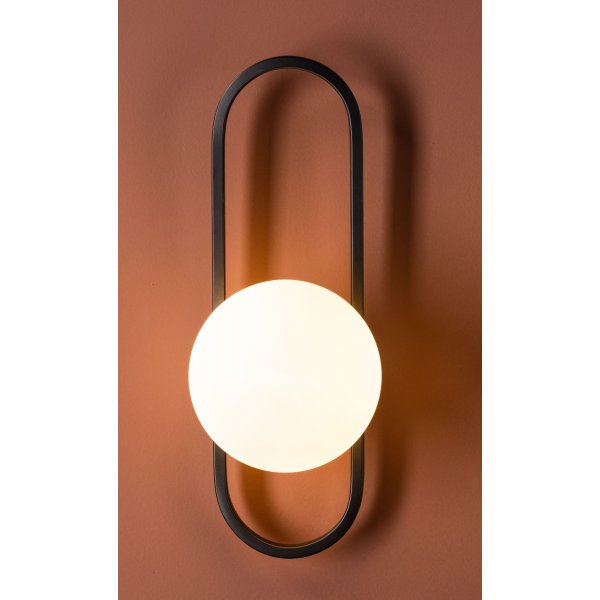 Alpes vegglampe - Sort/hvit Alpes vegglampe - Sort/hvit