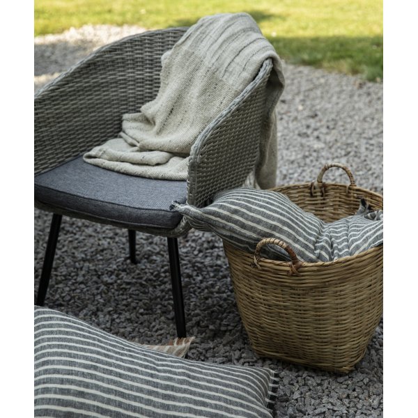 Stol med pute for utendørs bruk Stol med pute for utendørs bruk