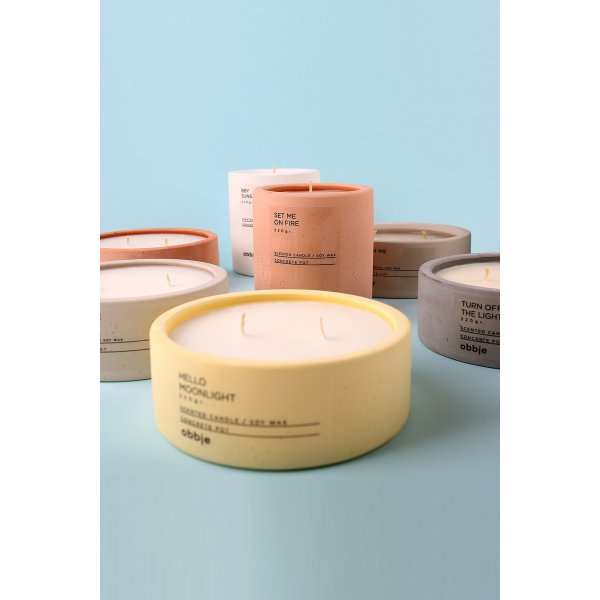 Bby Sunshine duftlys lav - Hvit Bby Sunshine duftlys lav - Hvit