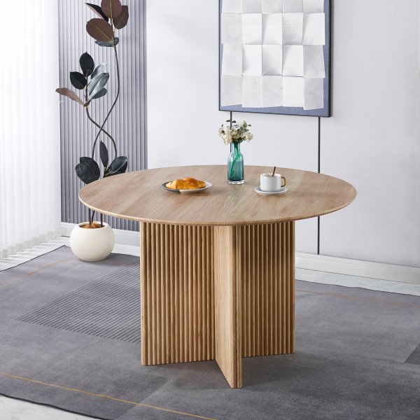 Crossby rundt spisebord Ø120 cm - Eik Crossby rundt spisebord Ø120 cm - Eik