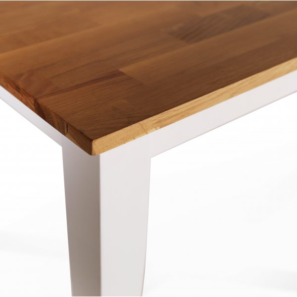 Dalarös spisegruppe 180 cm bord hvit/eik + 6 st hvite Gaston spisestoler Dalarös spisegruppe 180 cm bord hvit/eik + 6 st hvite Gaston spisestoler