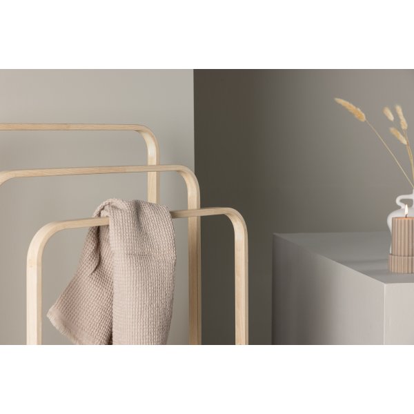 Drammen klesstativ - Whitewash Drammen klesstativ - Whitewash