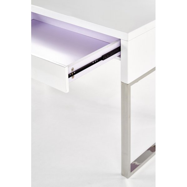 Caitlyn skrivebord i hvit h�yglans 120x60 cm forkrommede ben