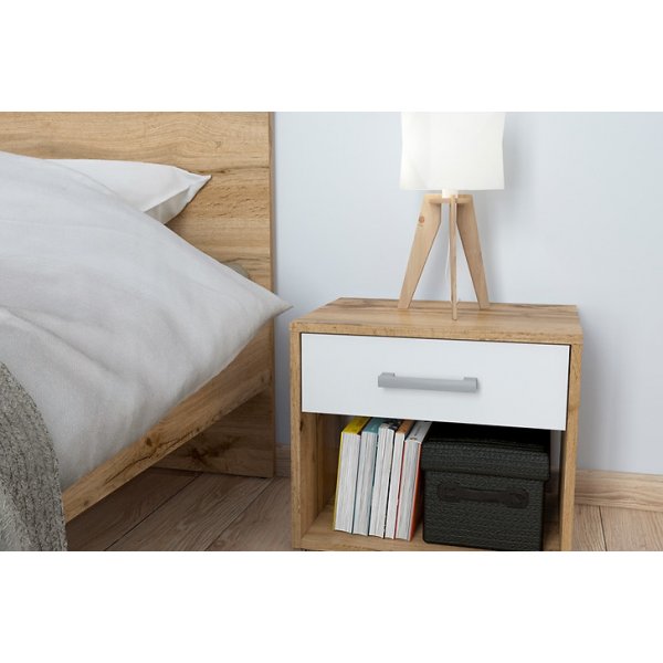 Matos nattbord - Eik/hvit Matos nattbord - Eik/hvit