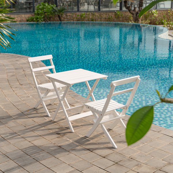 Knohult utegruppe; 2 stoler og bord