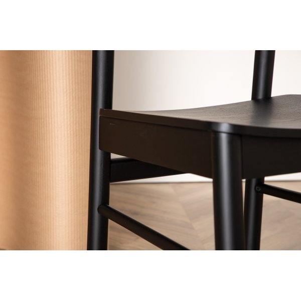 Montros spisestuestol - Svart Montros spisestuestol - Svart