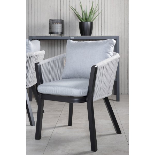 Marbella uteservering sett med 4 Virya stoler - Svart/Grå Marbella uteservering sett med 4 Virya stoler - Svart/Grå