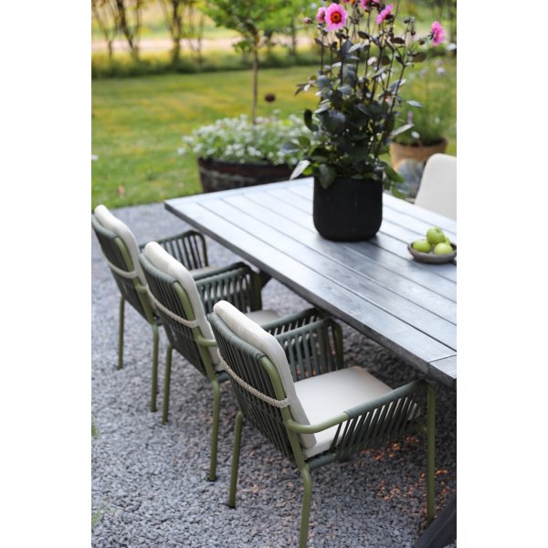 Oxford utendørs spisegruppe: grått bord 220 cm, inkludert 6 stk. Lincoln stablebare karmstoler grønn/beige Oxford utendørs spisegruppe: grått bord 220 cm, inkludert 6 stk. Lincoln stablebare karmstoler grønn/beige