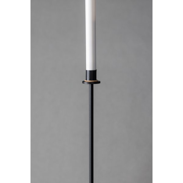 Hogehall LED lysestake H102 cm - Sort/Hvit Hogehall LED lysestake H102 cm - Sort/Hvit