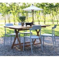 Spisegruppe Saltö teak: Klaffebord i teak inkludert 4 stk. Abbe stablebare stoler Spisegruppe Saltö teak: Klaffebord i teak inkludert 4 stk. Abbe stablebare stoler