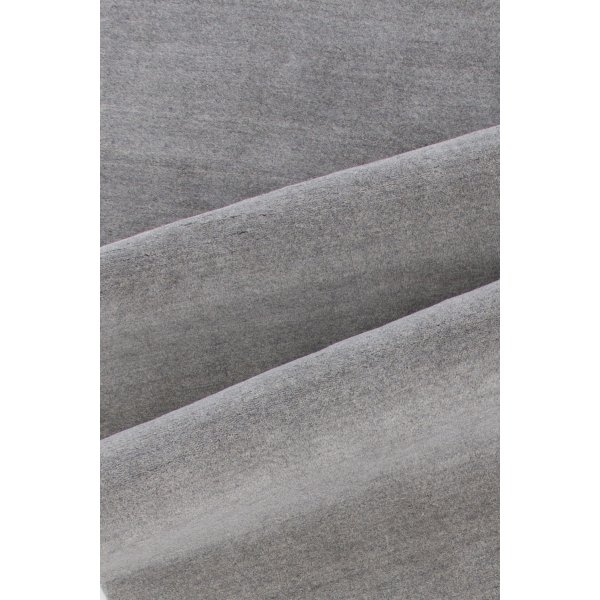 Bella ullteppe - Lysegr