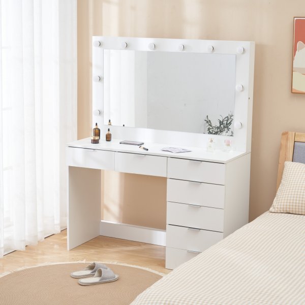 Sminkbord med belysning och förvaring Sminkbord med belysning och förvaring