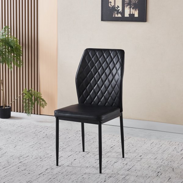 Inez spisestol i svart kunstskinn med svarte ben