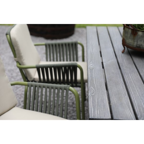 Spisegruppe Scottsdale: bord 150 cm inkludert 4 stk grønne Lincoln stablebare stoler Spisegruppe Scottsdale: bord 150 cm inkludert 4 stk grønne Lincoln stablebare stoler